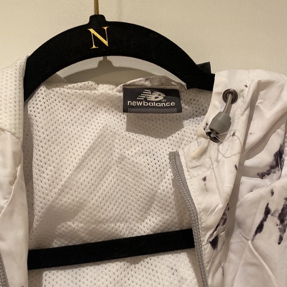 NEW BALANCE MARBLE JACKET - Picture 2 of 3